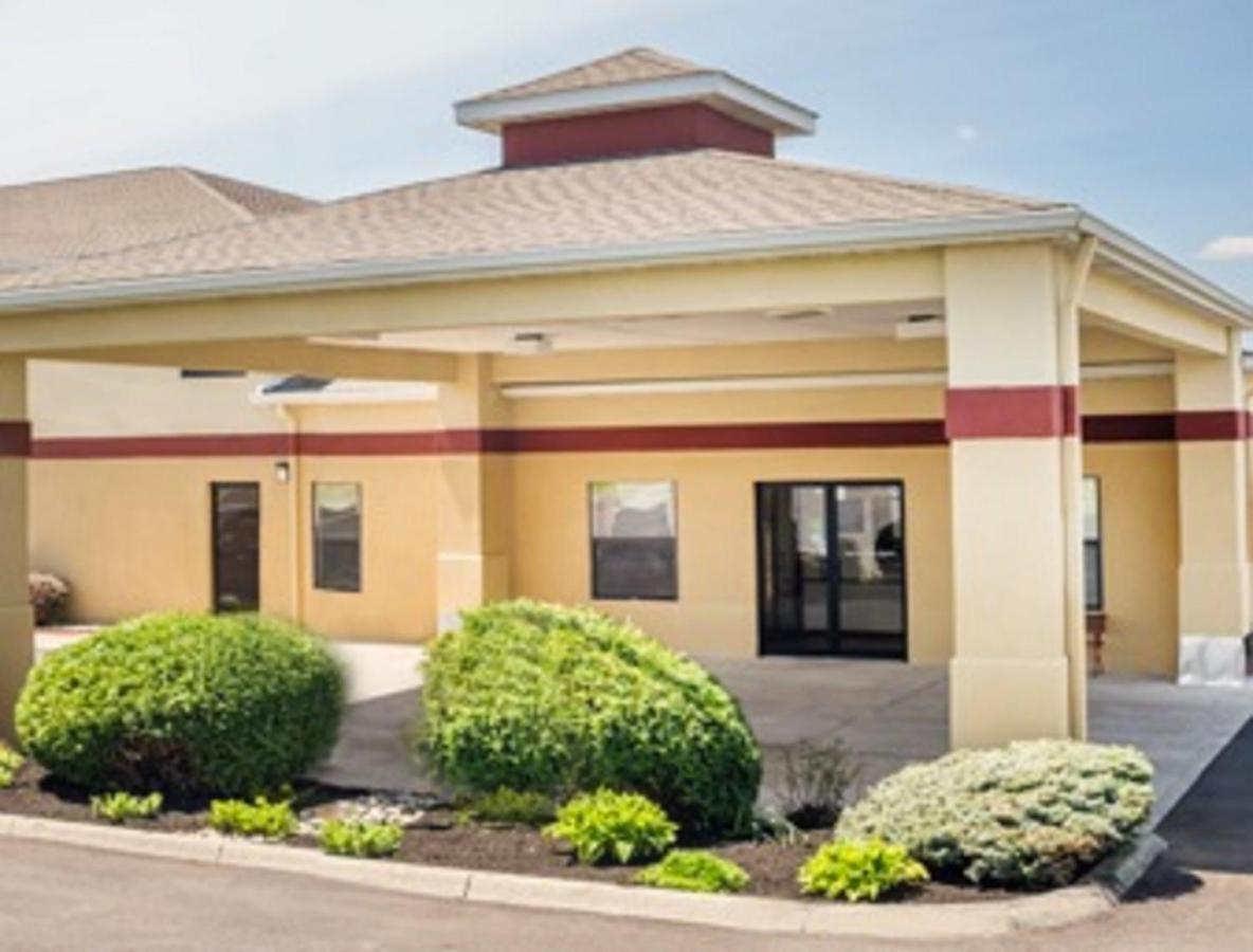 Hotel Super 8 By Wyndham Bellefontaine Exterior foto
